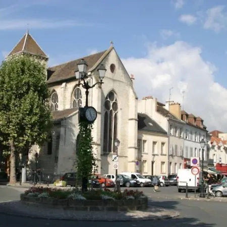 Situation Ideale Porte De Paris アパート
